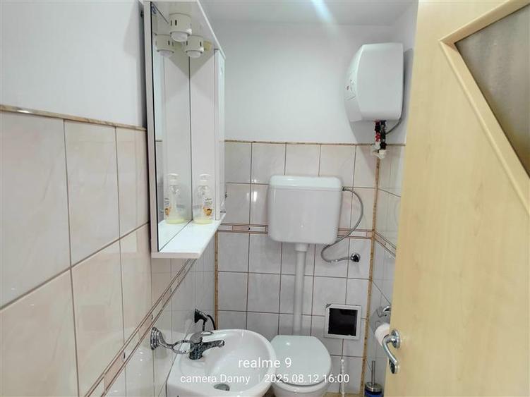 Casă individuală cu 5 camere cu Teren 300 Mp în Muncitoresc