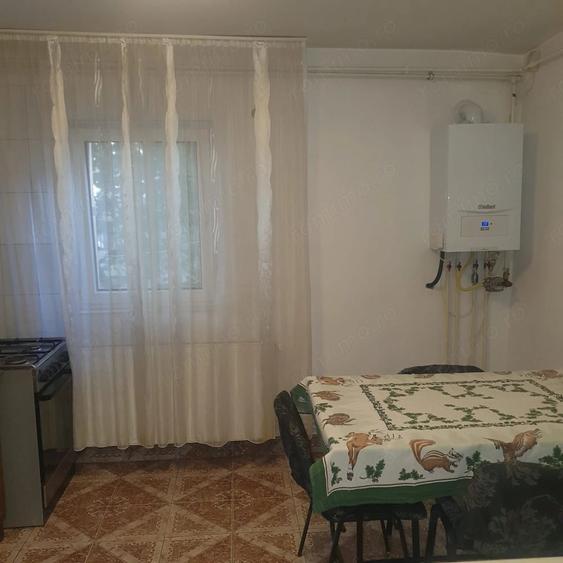 Apartament cu 2 camere semidecomandat în Girocului