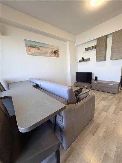 Apartament cu 2 camere decomandat, mobilat în Exterior Est