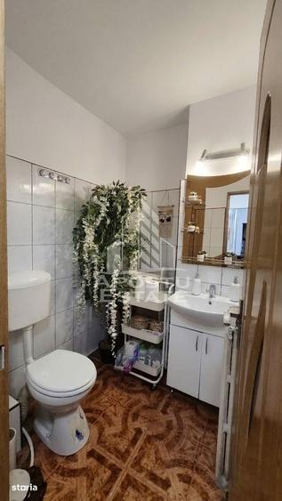 Apartament cu 4 camere decomandat în Rișca