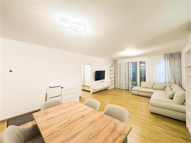 Apartament cu 3 camere semidecomandat, mobilat în Herăstrău