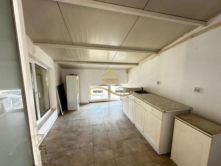 Spațiu comercial, de 415 mp, în Buhoci