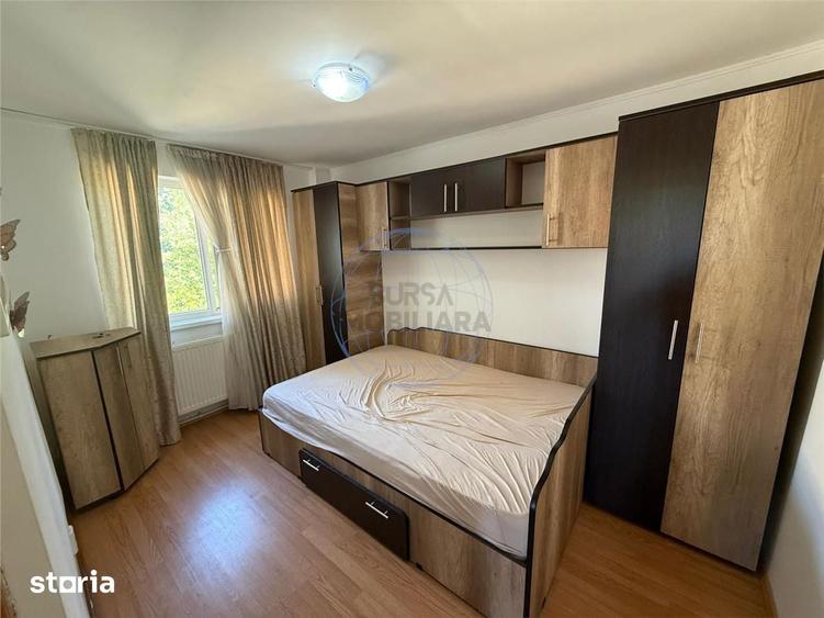 Apartament cu 3 camere decomandat în Sud