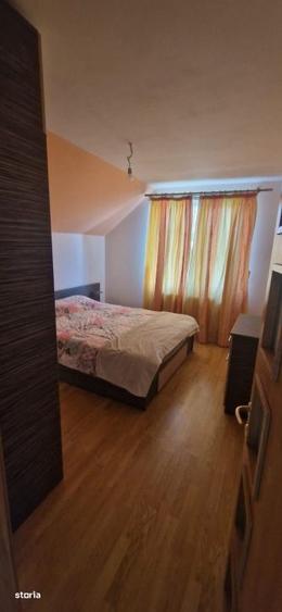 Casă cu 4 camere în Moșoaia