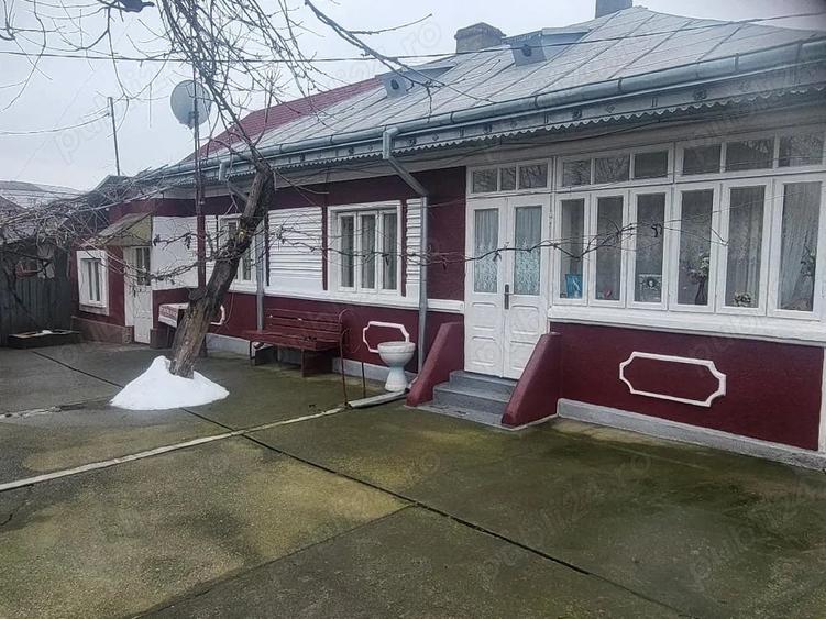 Casă cu Teren 1164 Mp în Central