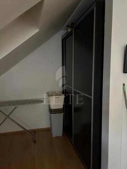 Apartament cu 4 camere semidecomandat, mobilat în Zorilor