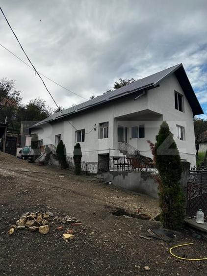 Casă individuală cu 4 camere cu Canalizare în Suceagu