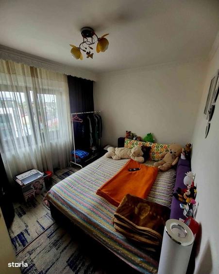 Apartament cu 3 camere decomandat în Mioriței