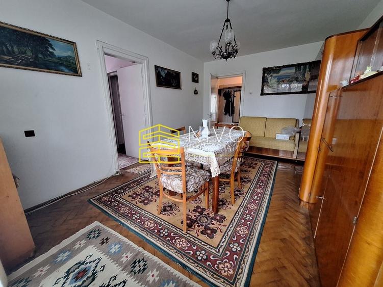 Apartament cu 2 camere semidecomandat în Aleea Carpați