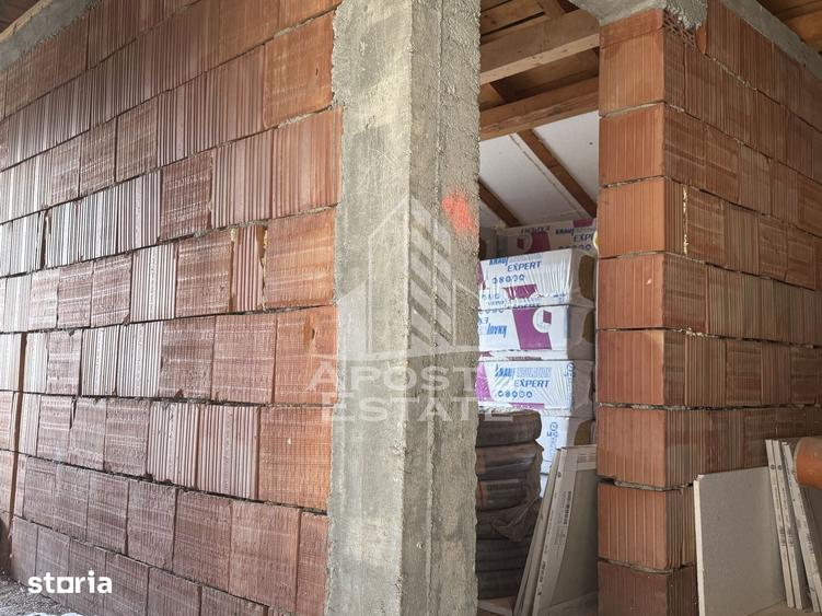 Casă cu 5 camere cu Teren 500 Mp în Recaș