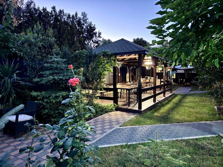 Vila P+2 de vanzare in Costinesti Afacere la cheie, locatie excelenta, langa Primarie - 1