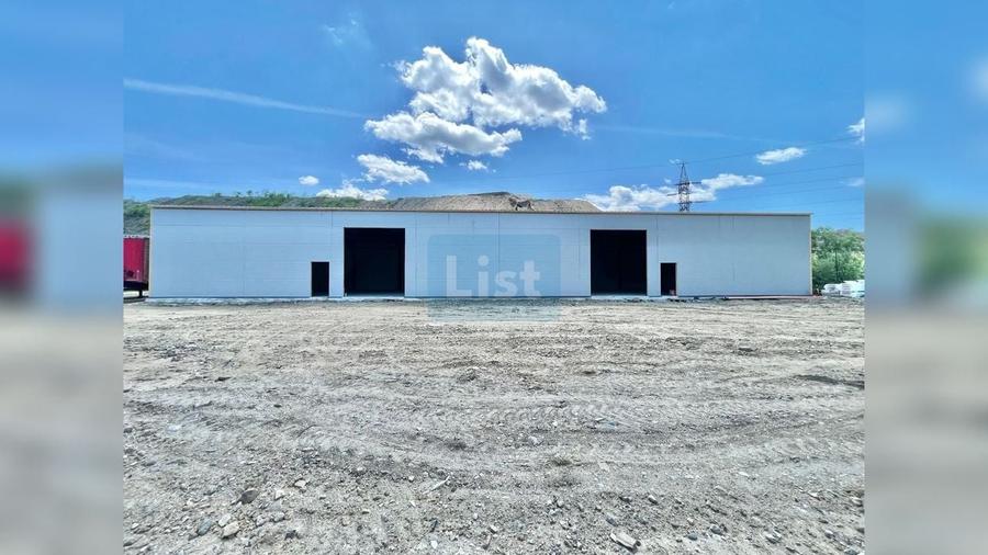 Spațiu industrial, de 600 mp, în Periferie