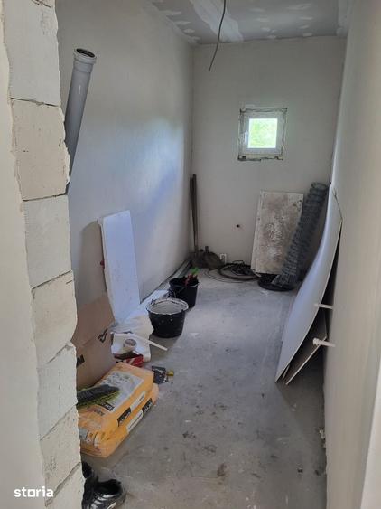 Casă cu 3 camere cu Teren 230 Mp în Lumina