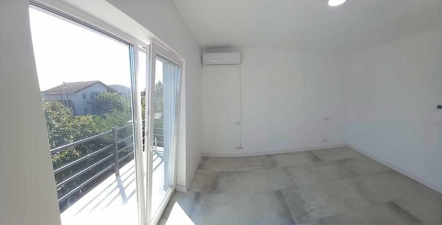 Casă cu 4 camere în Giroc