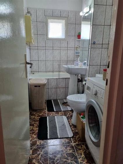 Apartament cu 2 camere semidecomandat, mobilat în Soarelui