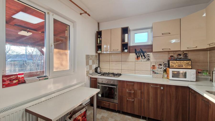 Casă individuală cu 7 camere cu Teren 420 Mp în Buturugeni