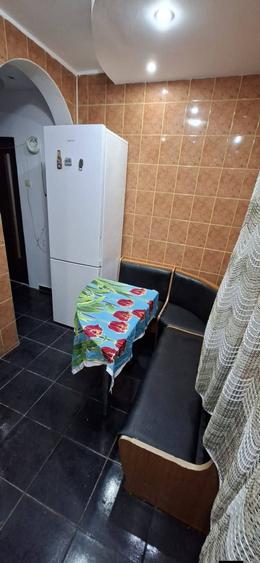 Garsonieră decomandată în Gorjului