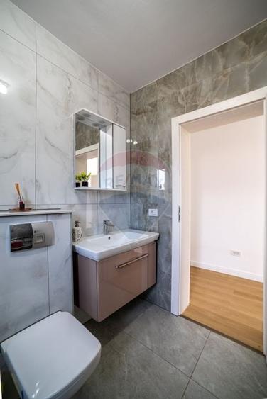 Casă individuală cu 4 camere cu Teren 680 Mp în Ciugud