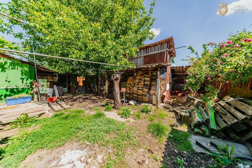 Casă individuală cu 7 camere cu Canalizare în Dorobanți