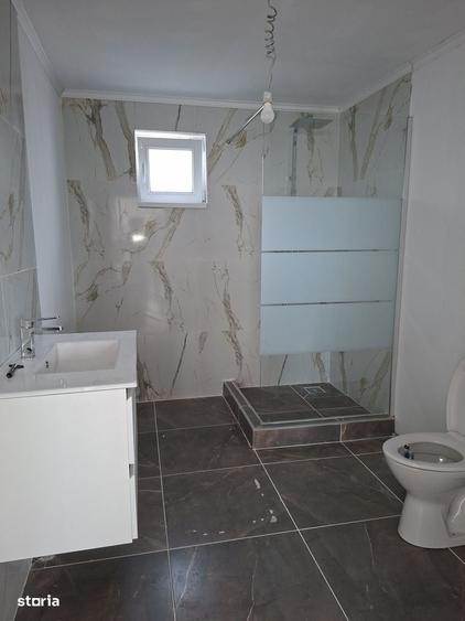Casă cu 4 camere cu Teren 350 Mp în Central