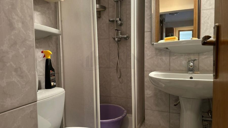 Apartament cu 4 camere semidecomandat în Alba Iulia