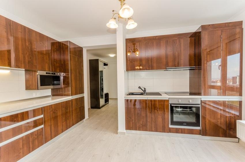Apartament cu 3 camere decomandat, mobilat în Mihai Viteazul