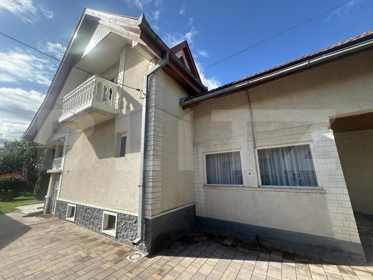 Casă individuală cu 5 camere cu Canalizare în Lucian Blaga