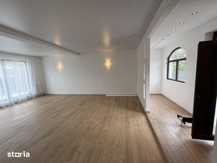 Vila 4 camere cu arhitectura deosebita langa padure in Corbeanca ! - 17