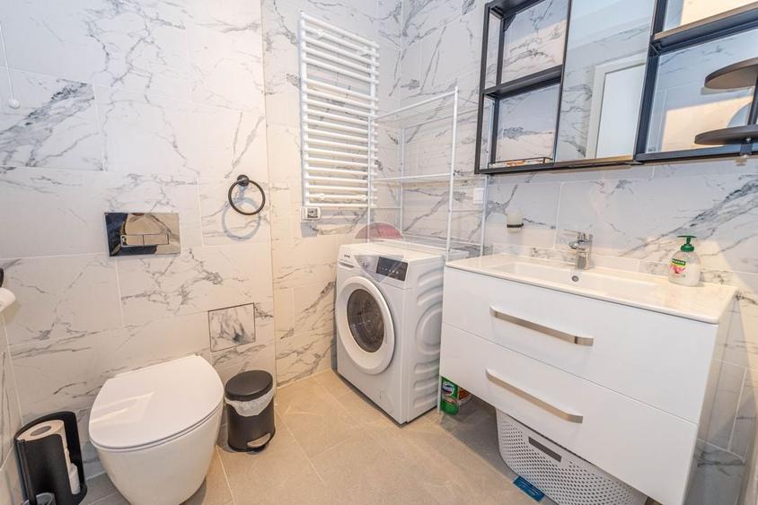 Apartament cu 2 camere semidecomandat, mobilat în Băneasa