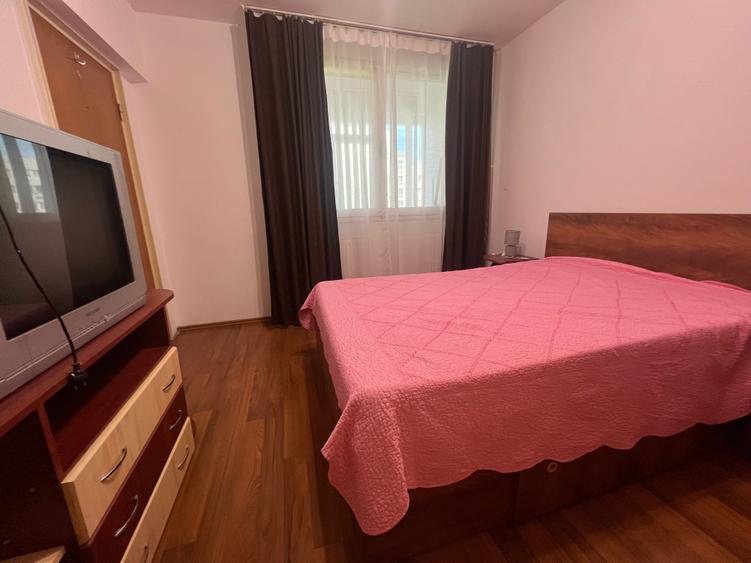 Apartament cu 2 camere decomandat în Titan