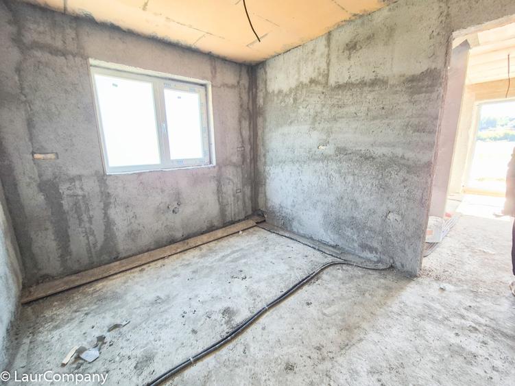 Casă individuală cu 5 camere cu Teren 351 Mp în Prundu
