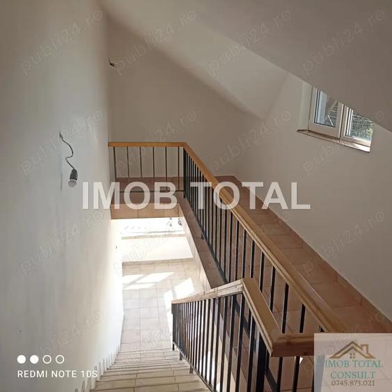 Casă cu 6 camere în Central