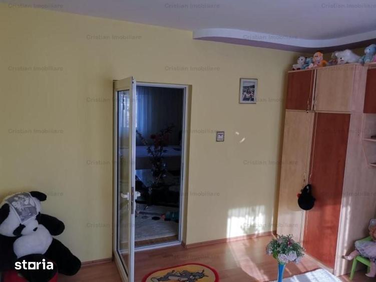 Casă cu 5 camere cu Teren 156 Mp în Lacu Dulce