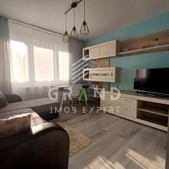 Apartament cu 2 camere decomandat, mobilat în Central