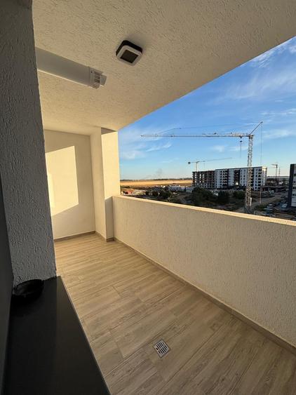 Apartament cu 2 camere semidecomandat în Berceni