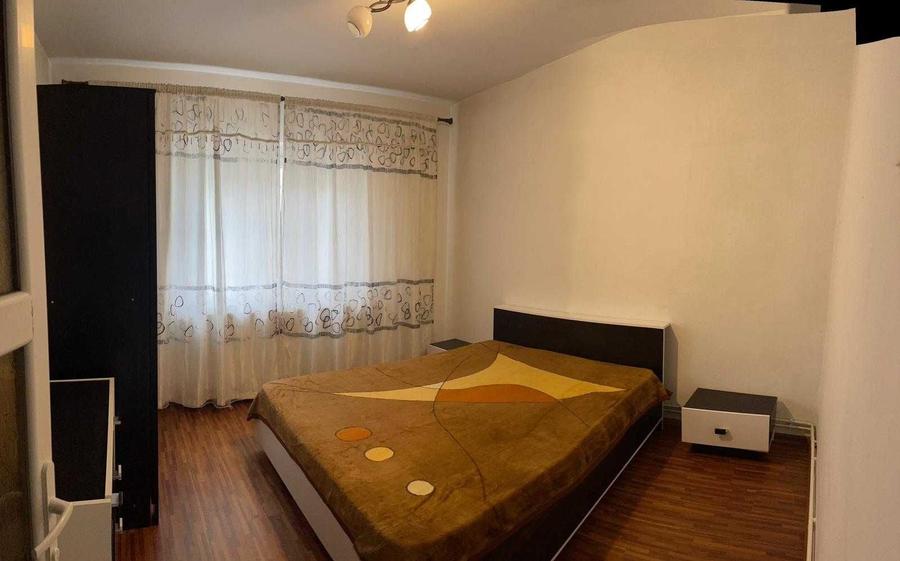Apartament cu 3 camere decomandat în 1 Mai