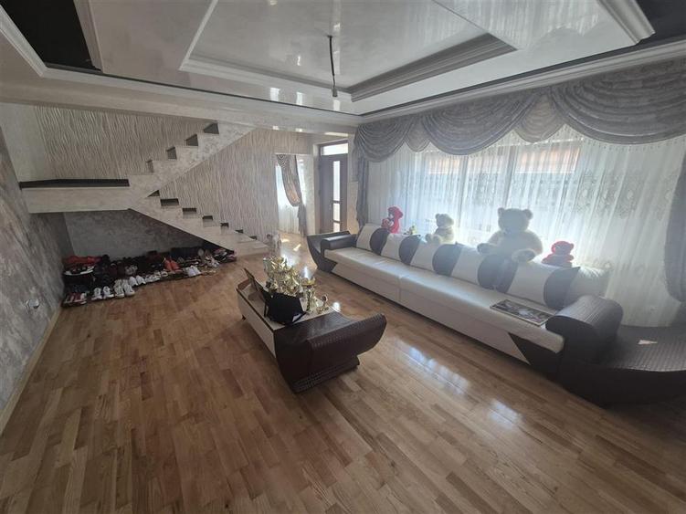 Casă cu 3 camere cu Teren 271 Mp în Brăilița