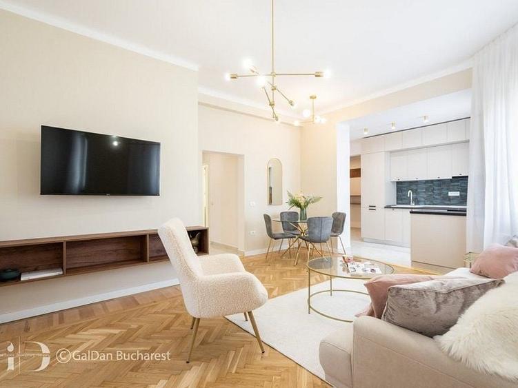 Apartament cu 3 camere semidecomandat, mobilat în Universitate