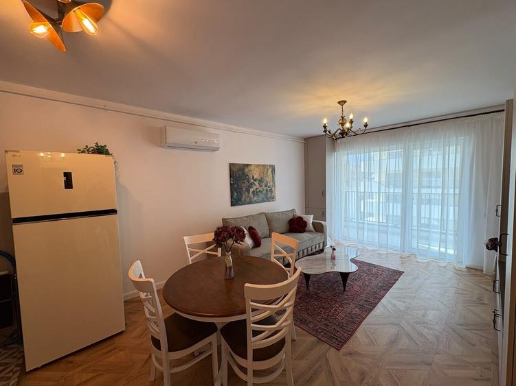 Apartament cu 2 camere semidecomandat în Florești