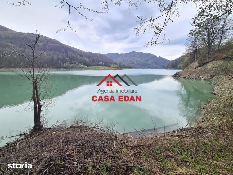 Teren de 1000 mp, în Valea Doftanei