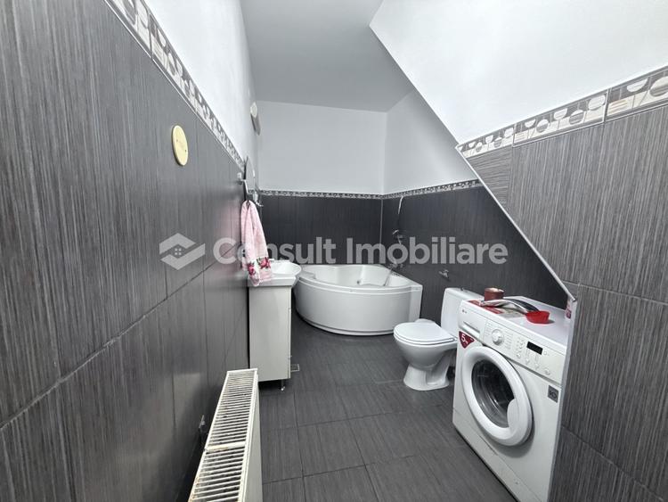 Duplex cu 4 camere cu Canalizare în Gruia