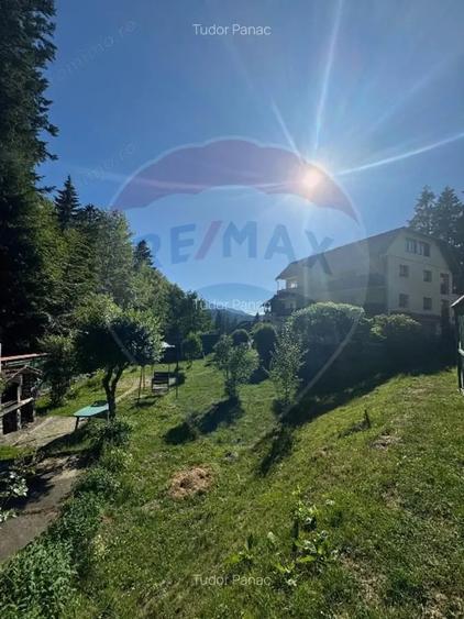 Casă cu 14 camere cu Teren 841 Mp în Cioplea