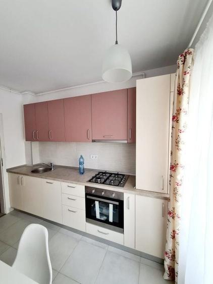 Apartament cu 2 camere decomandat, mobilat în Lujerului
