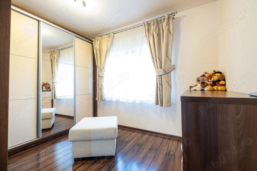 Apartament cu 6 camere decomandat în Bistrița Lac