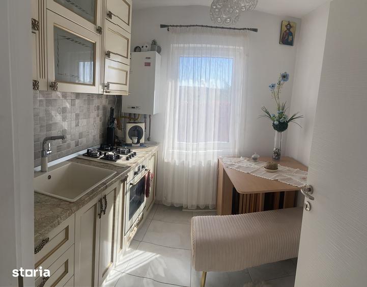 Apartament cu 3 camere decomandat în Bucium
