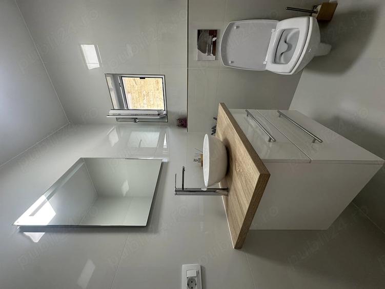 Casă cu 5 camere cu Teren 600 Mp în Central