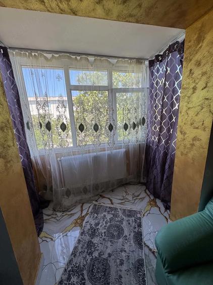 Apartament cu 4 camere semidecomandat în Hipodrom