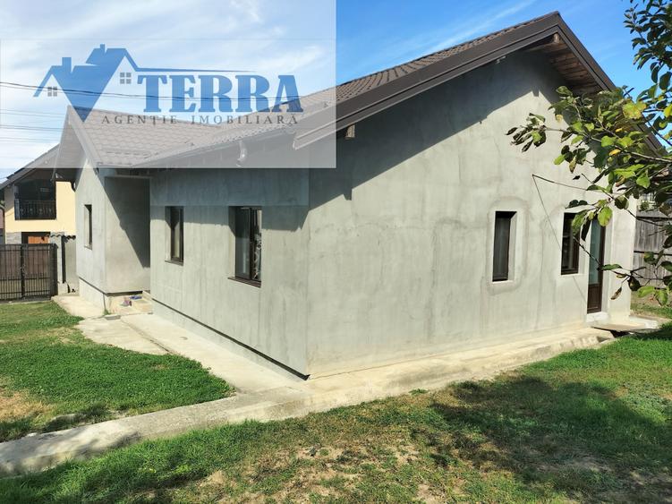 Casă individuală cu 4 camere cu Canalizare în Exterior Nord