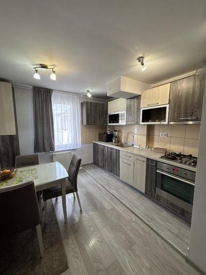 Apartament cu 3 camere decomandat, mobilat în Tudor