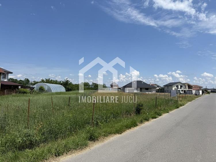 Teren Construcții intravilan de 1400 mp, în Jucu de Mijloc